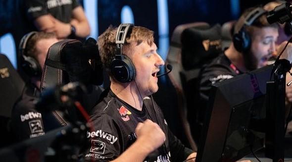 TES 2-1 FNC：上中下三路齐发力，TES轻取FNC挺进MSI八强