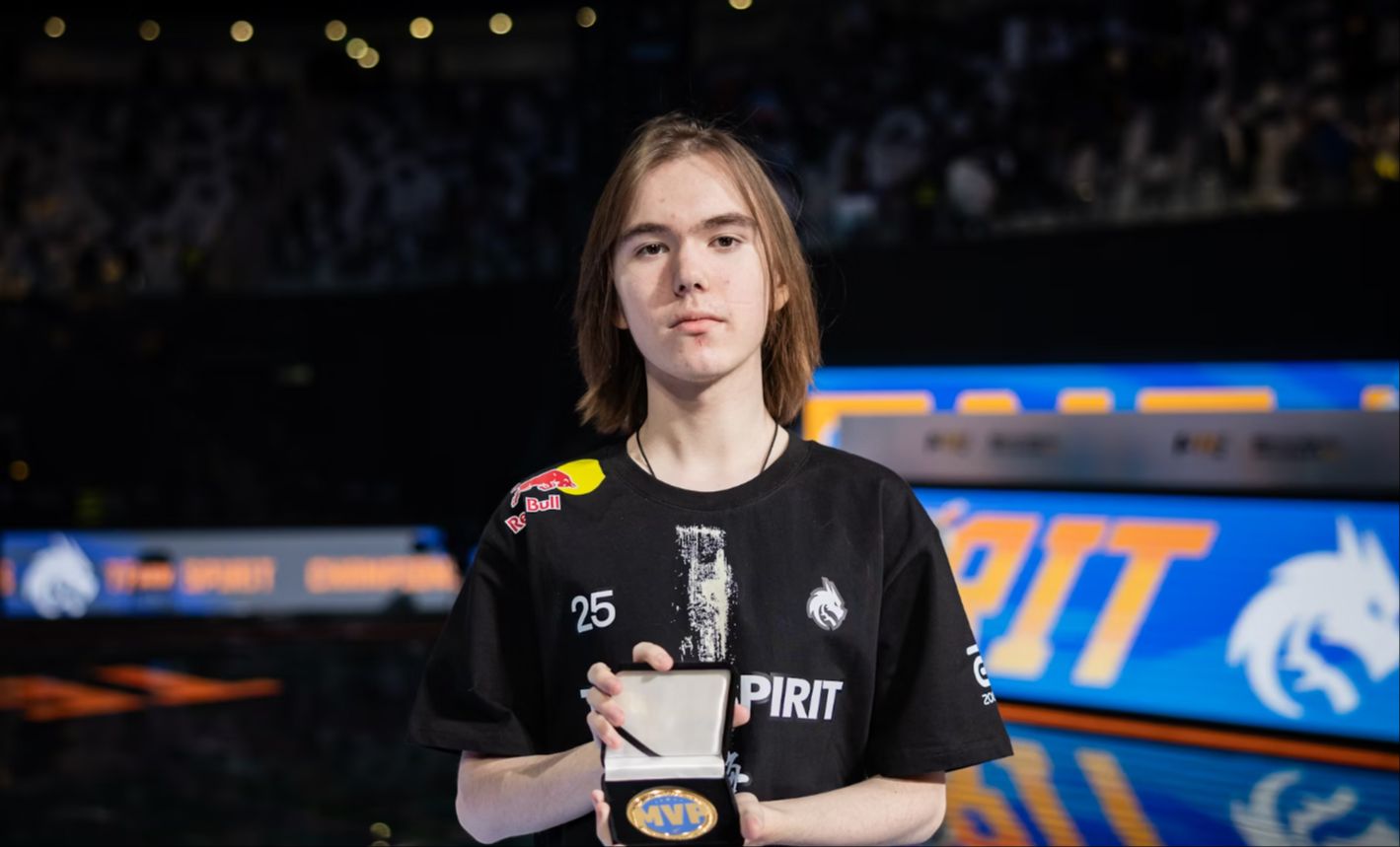 Kingen Alola尽力抓住Ertahan！双C支持 Hanwha Life Esports ，在第一场比赛中拒绝翻盘并击败 Nongshim RedForce 。